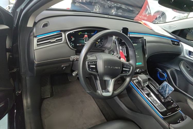 Used Roewe i6 MAX 2020 300TGI Automatic Sporty Cool Edition Center Console