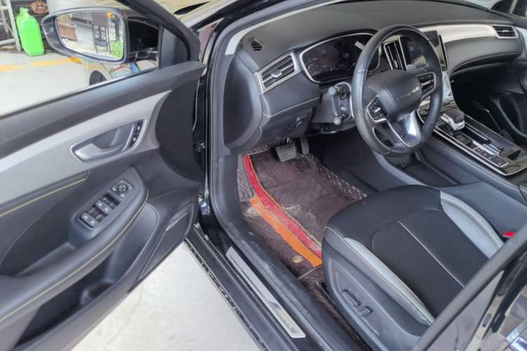 Used Roewe i6 MAX 2020 300TGI Automatic Cool & Stylish Skyroof Edition Driver Seat