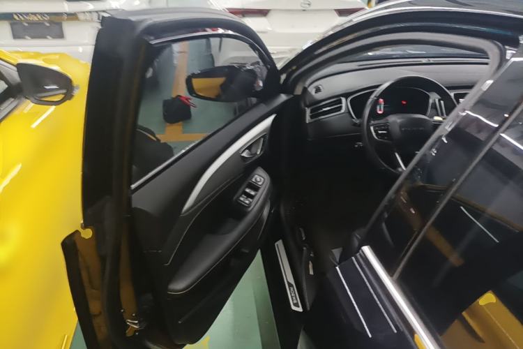 Used Roewe i6 MAX 2020 300TGI Automatic "Swell Cool Smart Drive" Edition Driver Seat