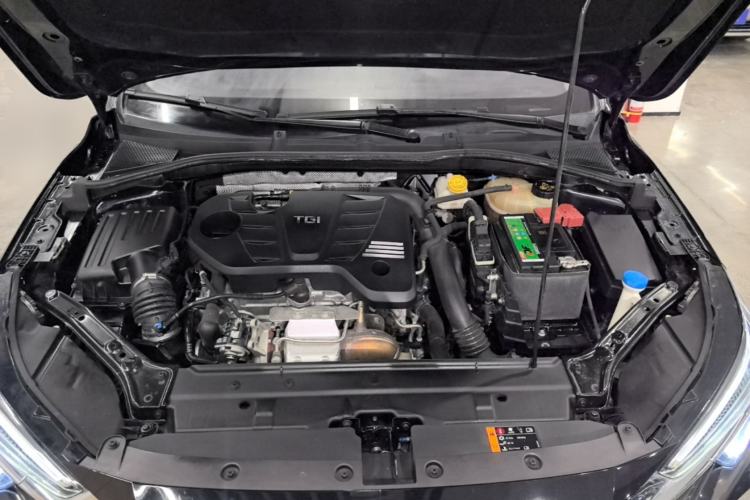 Used Roewe i6 MAX 2020 300TGI Automatic Sporty Cool Edition Engine Bay