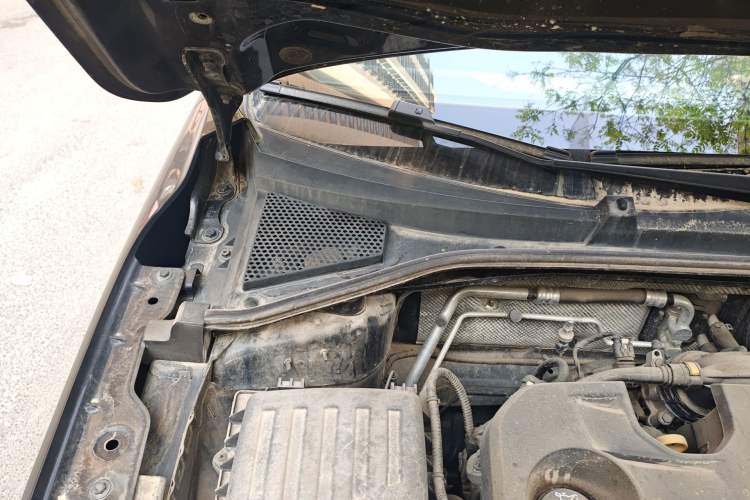 Used Roewe i6 MAX 2020 300TGI Automatic "Swell Cool Smart Drive" Edition Engine Bay Right