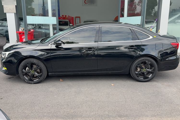 Used Roewe i6 MAX 2020 300TGI Automatic Cool & Stylish Skyroof Edition Exterior 6