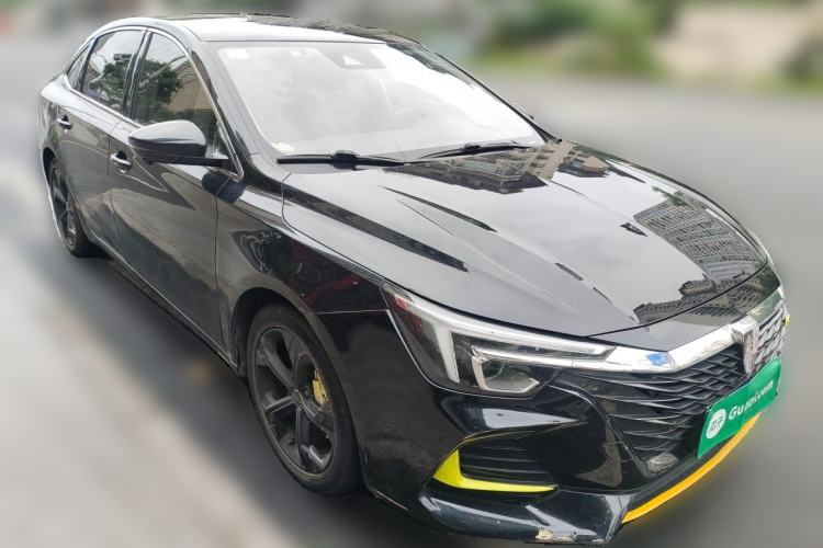 Used Roewe i6 MAX 2020 300TGI Automatic Cool & Stylish Skyroof Edition Front Right 45 Deg