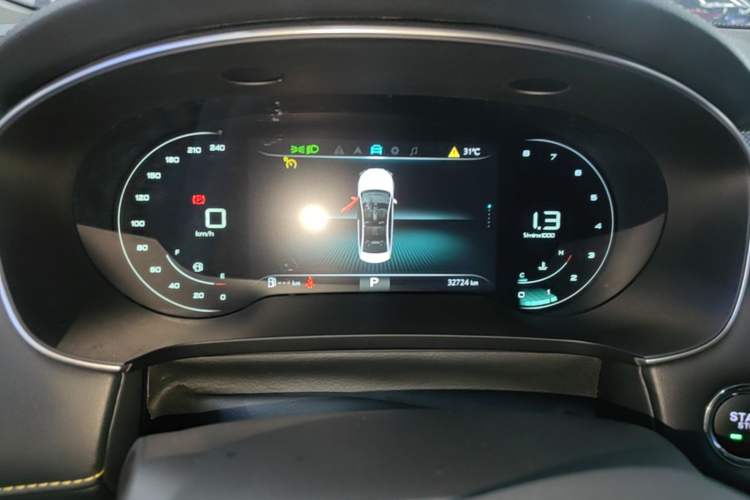 Used Roewe i6 MAX 2020 300TGI Automatic Cool & Stylish Skyroof Edition Instrument Cluster