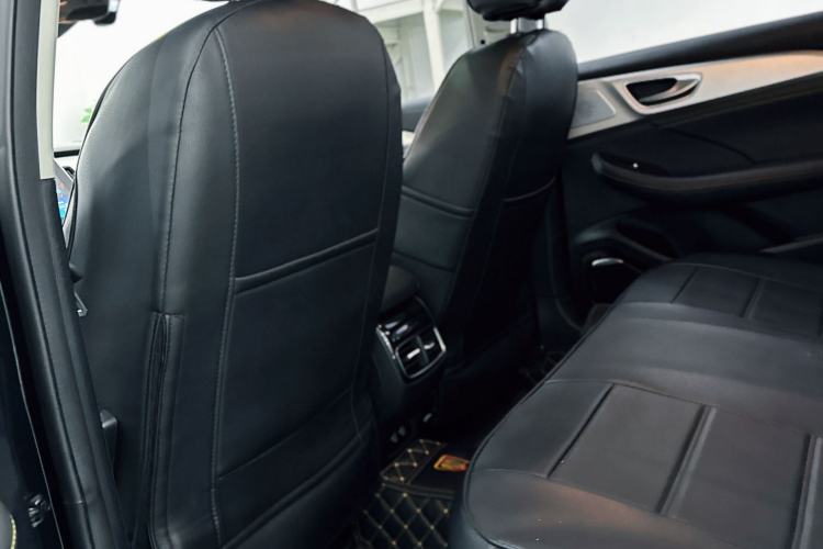 Used Roewe i6 MAX 2020 300TGI Automatic "Swell Cool Smart Drive" Edition Interior 5