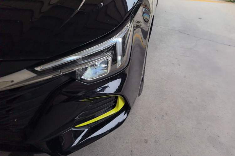 Used Roewe i6 MAX 2020 300TGI Automatic Cool & Stylish Skyroof Edition Left Front Headlight