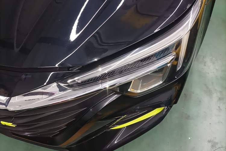 Used Roewe i6 MAX 2020 300TGI Automatic "Swell Cool Smart Drive" Edition Left Front Headlight