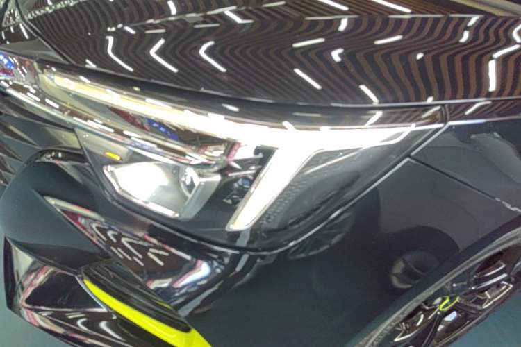 Used Roewe i6 MAX 2020 300TGI Automatic Sporty Cool Edition Left Front Headlight