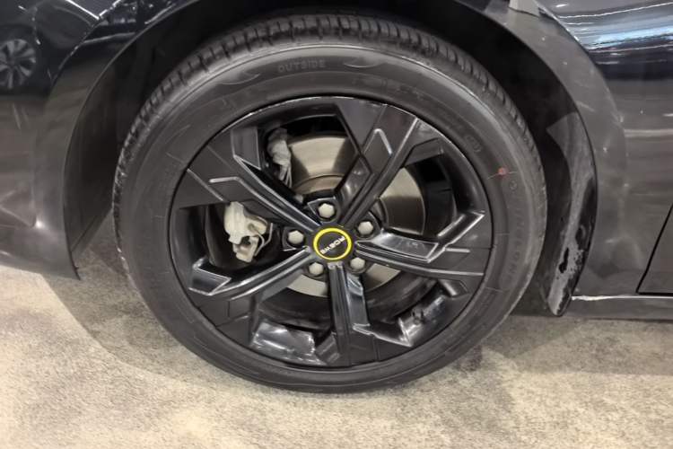 Used Roewe i6 MAX 2020 300TGI Automatic Sporty Cool Edition Left Front Wheel Hub