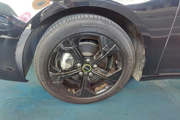Used Roewe i6 MAX 2020 300TGI Automatic Sporty Cool Edition Left Front Wheel Hub