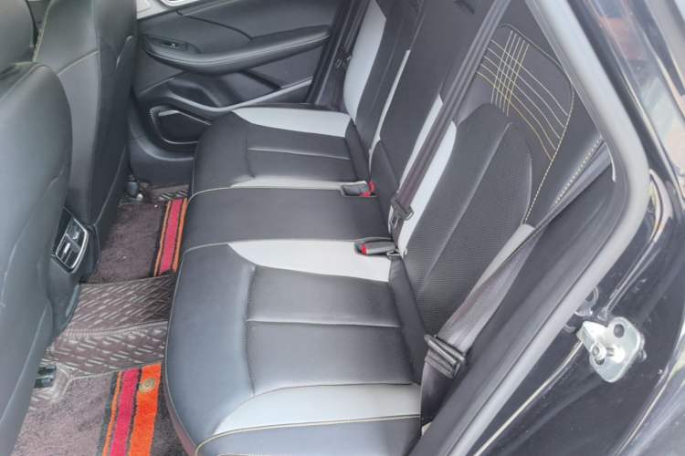 Used Roewe i6 MAX 2020 300TGI Automatic Cool & Stylish Skyroof Edition Left Rear Seat
