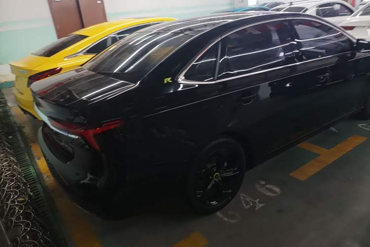 Used Roewe i6 MAX 2020 300TGI Automatic "Swell Cool Smart Drive" Edition Rear Right 45 Deg