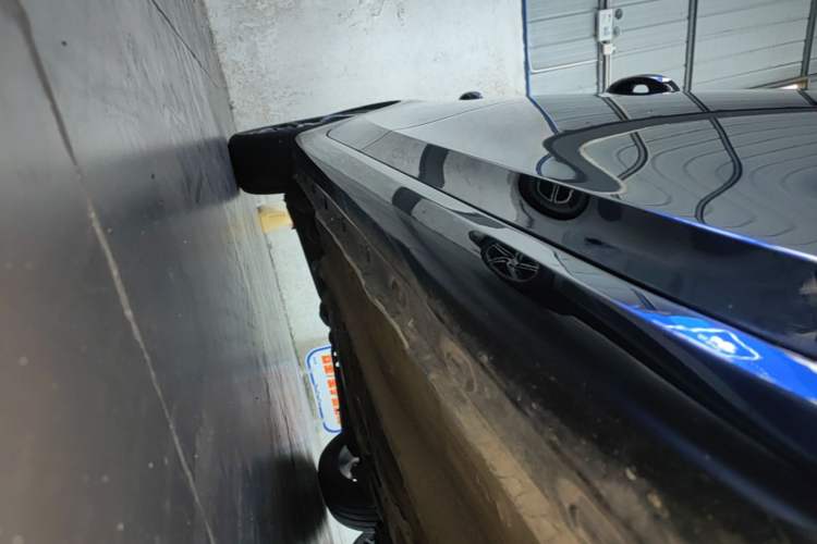 Used Roewe i6 MAX 2020 300TGI Automatic Cool & Stylish Skyroof Edition Right Side Sill