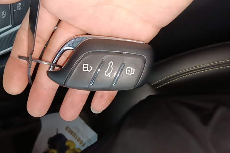 Used Roewe i6 MAX 2020 300TGI Automatic Sporty Cool Edition Vehicle Key