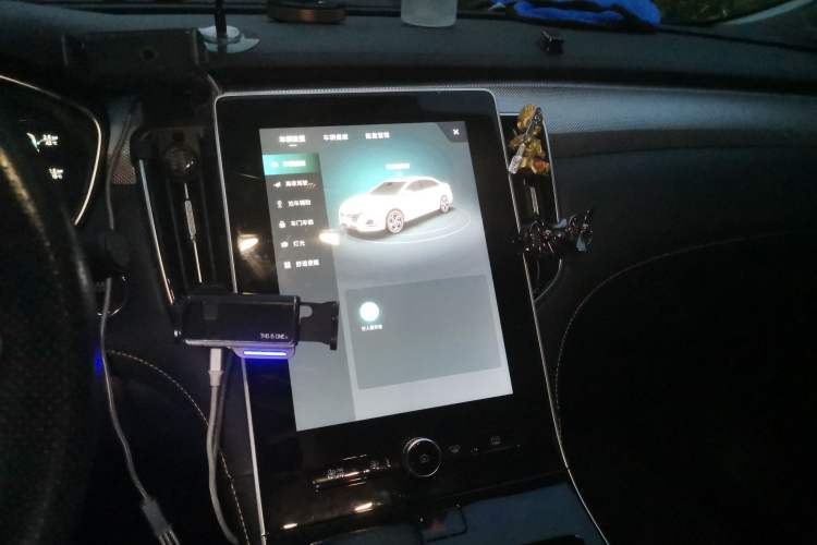 Used Roewe i6 MAX 2020 300TGI Automatic Cool & Stylish Skyroof Edition Audio And AC Panel