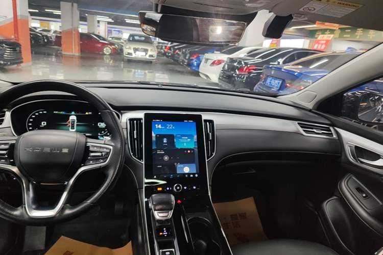 Used Roewe i6 MAX 2020 300TGI Automatic "Swell Cool Smart Drive" Edition Audio And AC Panel