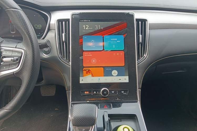 Used Roewe i6 MAX 2020 300TGI Automatic "Swell Cool Smart Drive" Edition Audio And AC Panel