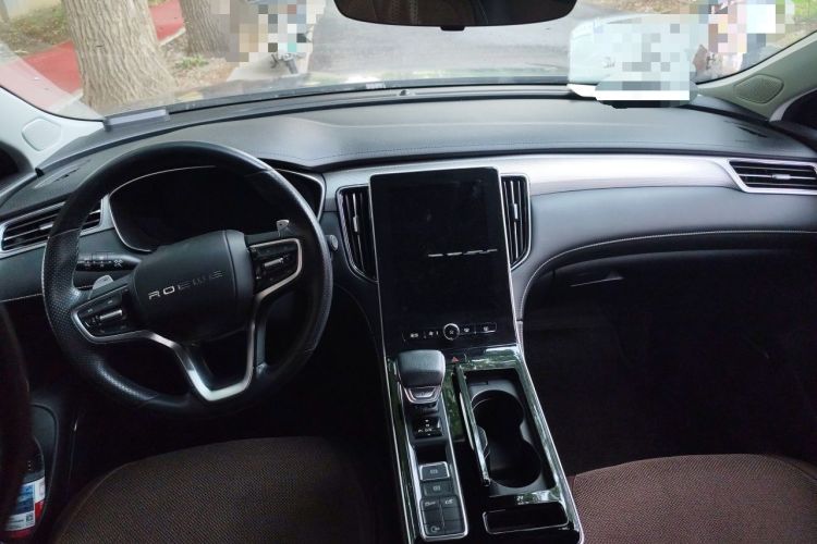 Used Roewe i6 MAX 2020 300TGI Automatic "Swell Cool Smart Drive" Edition Center Console