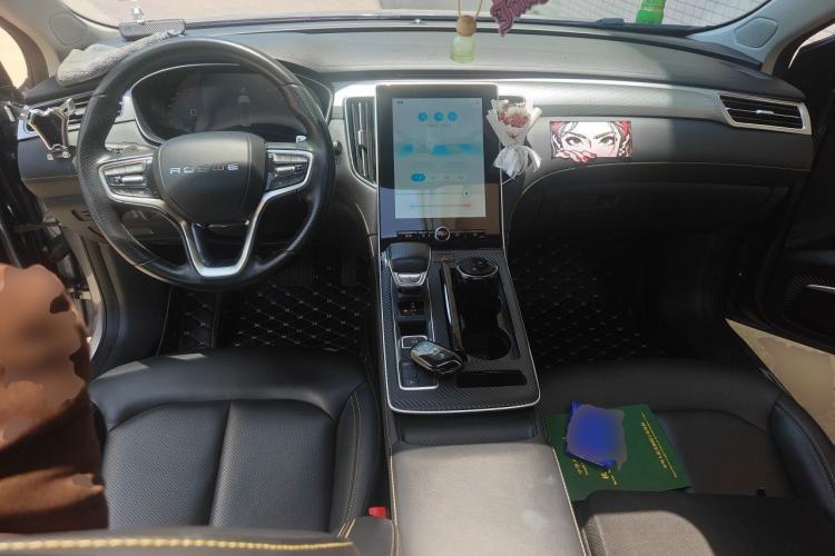 Used Roewe i6 MAX 2020 300TGI Automatic "Swell Cool Smart Drive" Edition Center Console