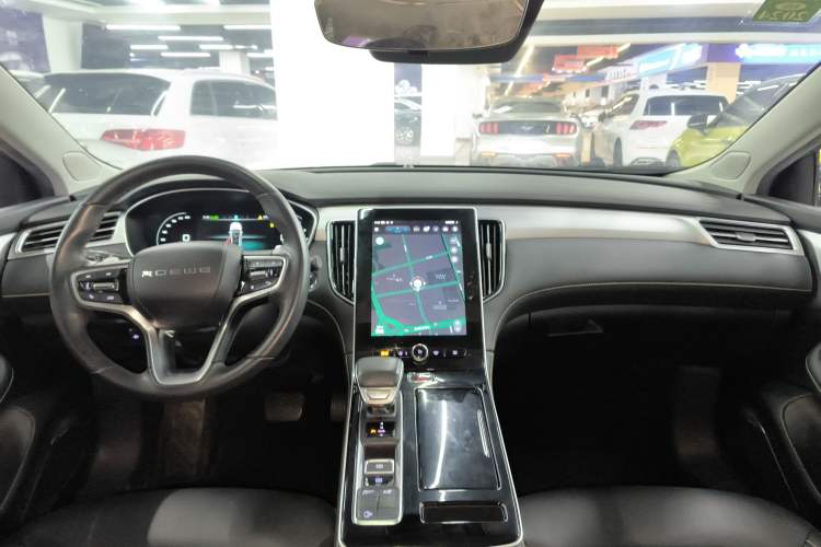 Used Roewe i6 MAX 2020 300TGI Automatic "Swell Cool Smart Drive" Edition Center Console