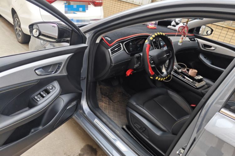 Used Roewe i6 MAX 2020 300TGI Automatic "Swell Cool Smart Drive" Edition Driver Seat