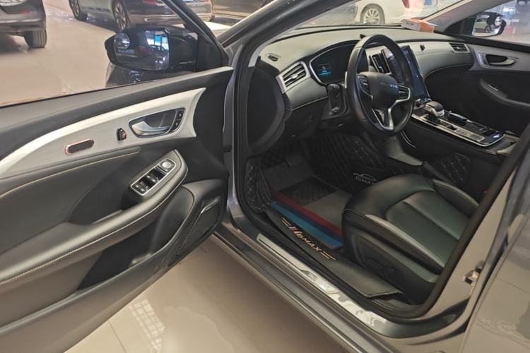 Used Roewe i6 MAX 2020 300TGI Automatic Supreme Edition with Cool Sunroof and Advanced Driving Features Driver Seat