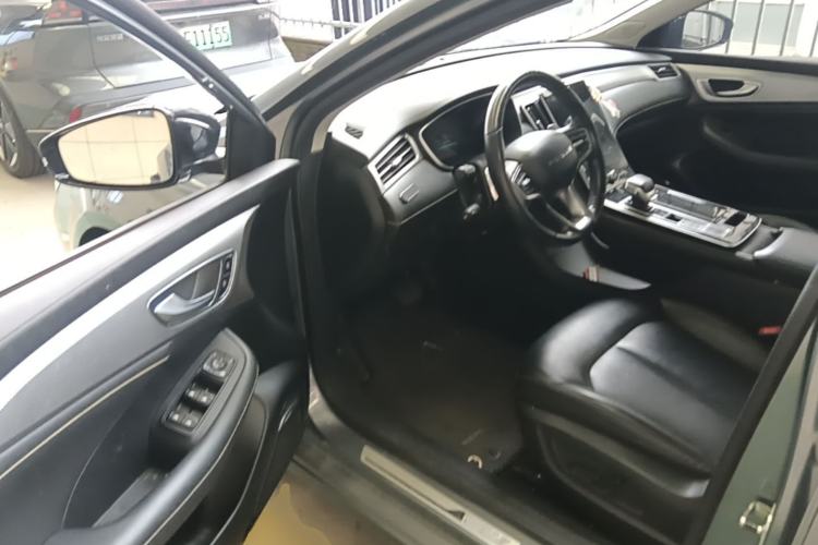 Used Roewe i6 MAX 2020 300TGI Automatic "Swell Cool Smart Drive" Edition Driver Seat