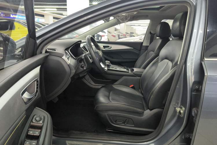 Used Roewe i6 MAX 2020 300TGI Automatic "Swell Cool Smart Drive" Edition Driver Seat