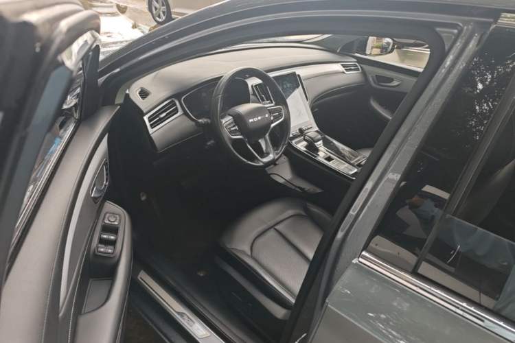 Used Roewe i6 MAX 2020 300TGI Automatic "Swell Cool Smart Drive" Edition Driver Seat