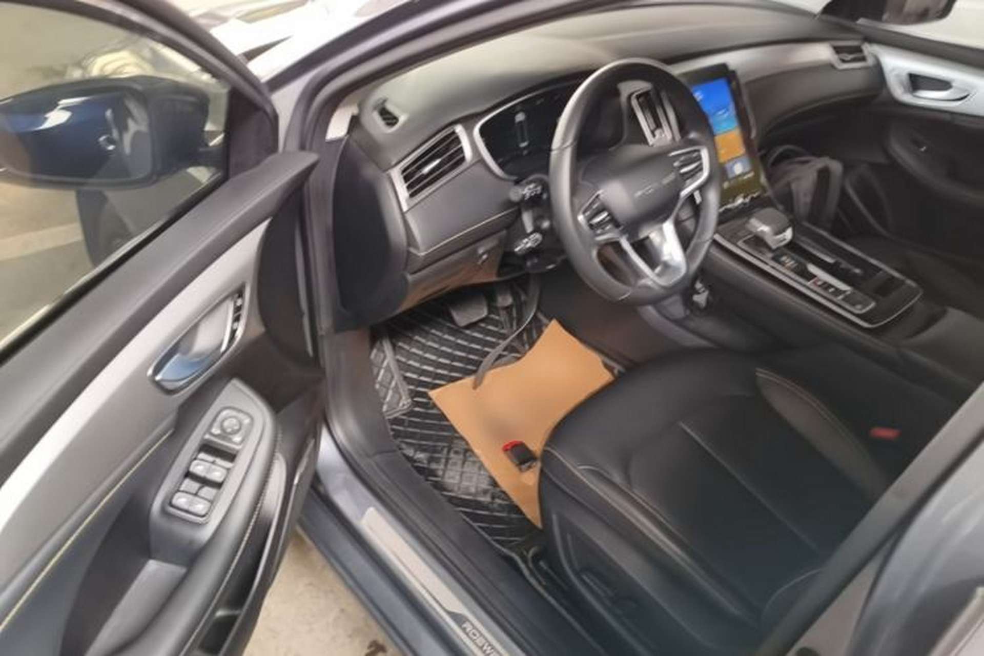 Used Roewe i6 MAX 2020 300TGI Automatic "Swell Cool Smart Drive" Edition Driver Seat