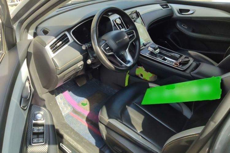 Used Roewe i6 MAX 2020 300TGI Automatic Supreme Edition with Cool Sunroof and Advanced Driving Features Driver Seat