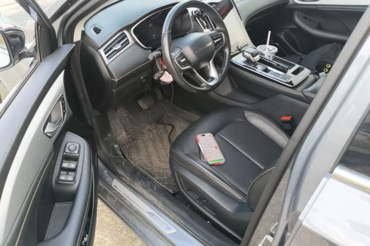 Used Roewe i6 MAX 2020 300TGI Automatic "Swell Cool Smart Drive" Edition Driver Seat