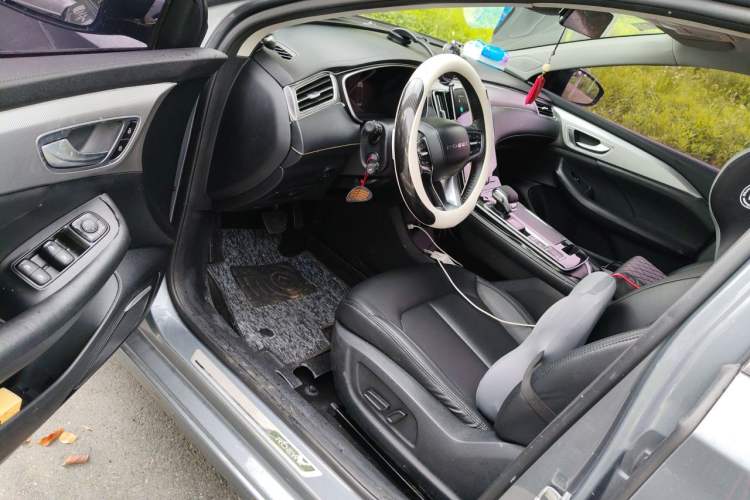 Used Roewe i6 MAX 2020 300TGI Automatic "Swell Cool Smart Drive" Edition Driver Seat
