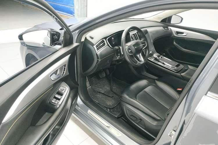 Used Roewe i6 MAX 2020 300TGI Automatic "Swell Cool Smart Drive" Edition Driver Seat