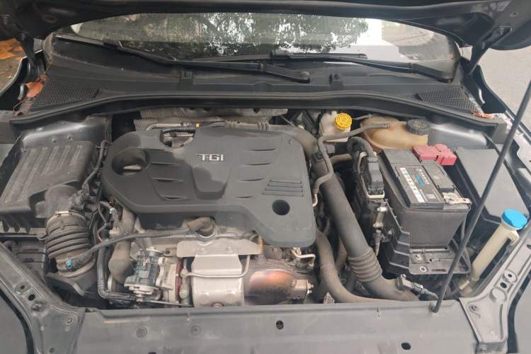 Used Roewe i6 MAX 2020 300TGI Automatic Sporty Cool Edition Engine Bay