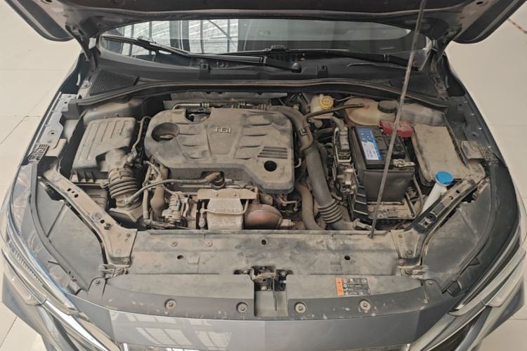 Used Roewe i6 MAX 2020 300TGI Automatic Supreme Edition with Cool Sunroof and Advanced Driving Features Engine Bay