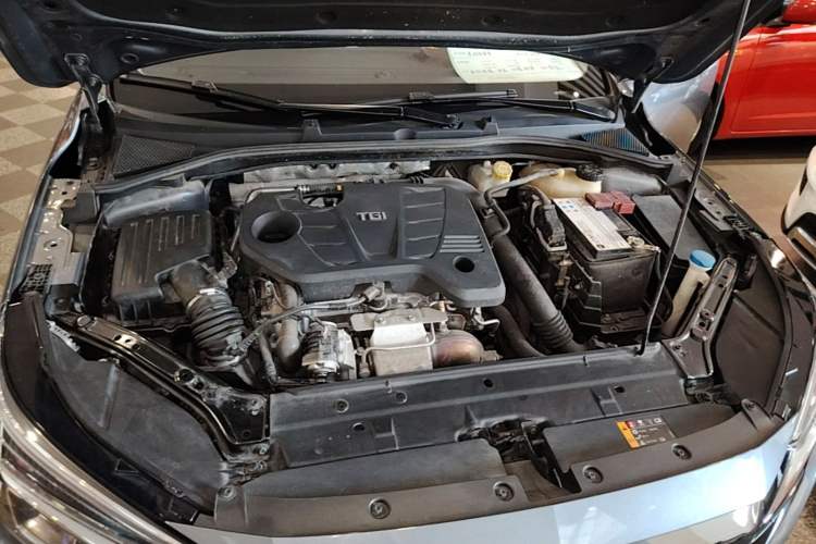 Used Roewe i6 MAX 2020 300TGI Automatic Cool & Stylish Skyroof Edition Engine Bay
