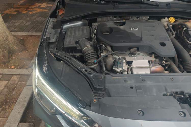 Used Roewe i6 MAX 2020 300TGI Automatic Sporty Cool Edition Engine Bay Right