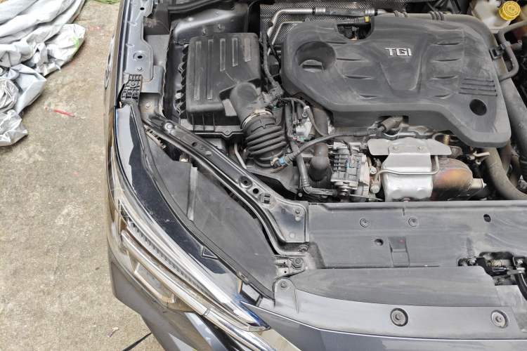Used Roewe i6 MAX 2020 300TGI Automatic "Swell Cool Smart Drive" Edition Engine Bay Right