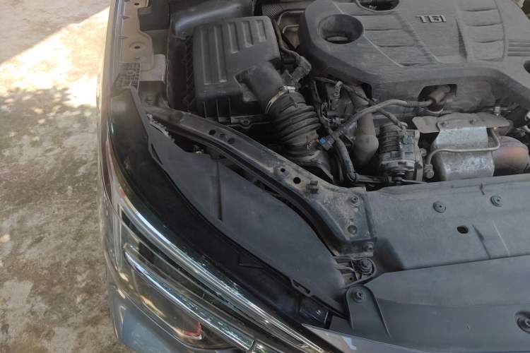 Used Roewe i6 MAX 2020 300TGI Automatic "Swell Cool Smart Drive" Edition Engine Bay Right