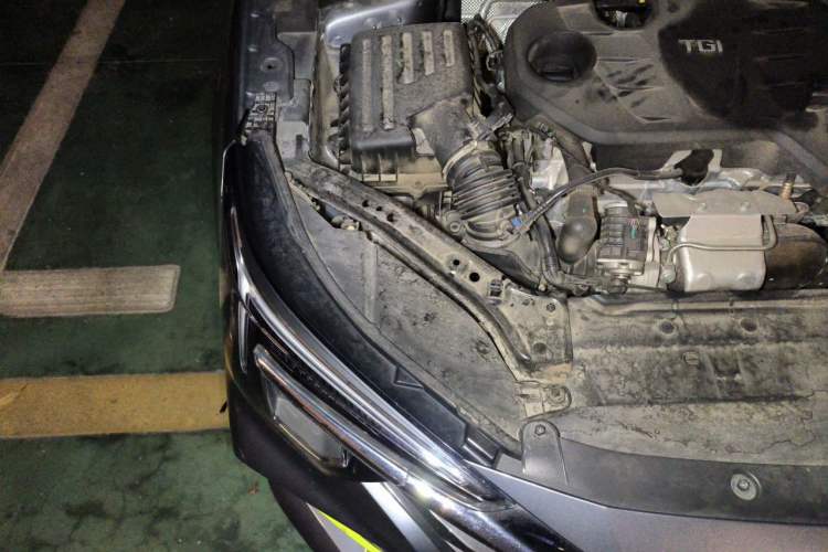 Used Roewe i6 MAX 2020 300TGI Automatic "Swell Cool Smart Drive" Edition Engine Bay Right