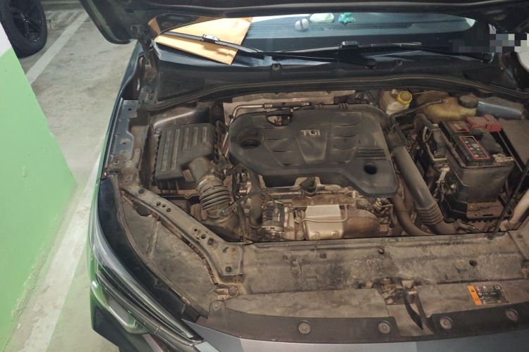 Used Roewe i6 MAX 2020 300TGI Automatic Supreme Edition with Cool Sunroof and Advanced Driving Features Engine Bay Right