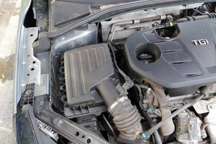 Used Roewe i6 MAX 2020 300TGI Automatic Sporty Cool Edition Engine Bay Right