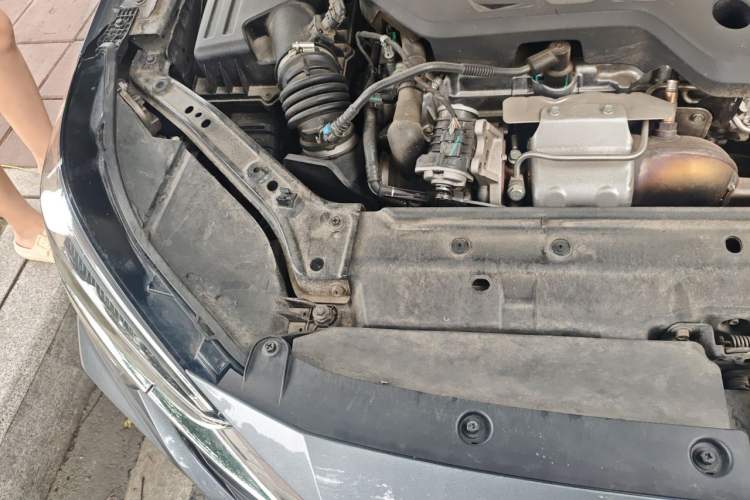 Used Roewe i6 MAX 2020 300TGI Automatic Cool & Stylish Skyroof Edition Engine Bay Right