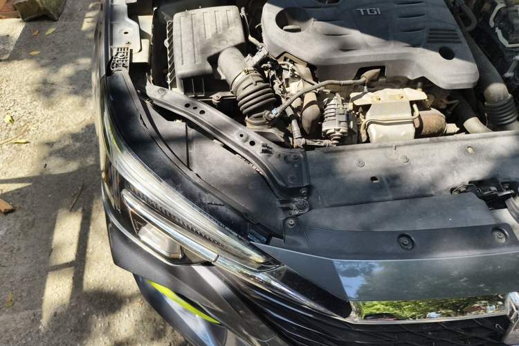 Used Roewe i6 MAX 2020 300TGI Automatic Cool & Stylish Skyroof Edition Engine Bay Right