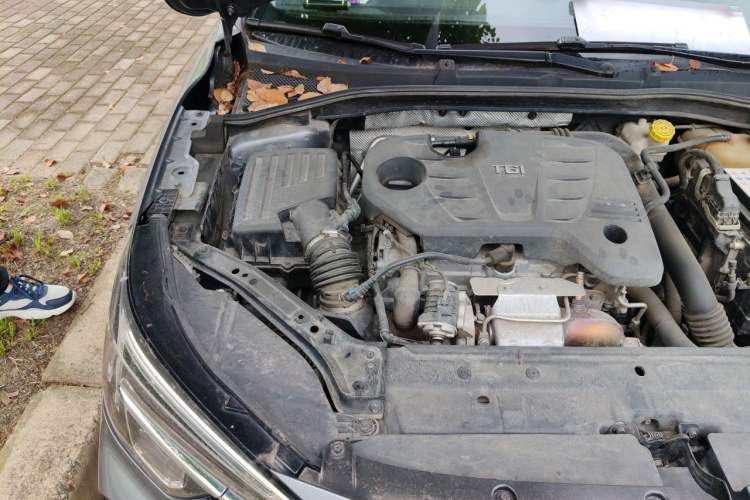 Used Roewe i6 MAX 2020 300TGI Automatic "Swell Cool Smart Drive" Edition Engine Bay Right