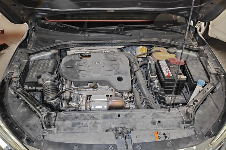 Used Roewe i6 MAX 2020 300TGI Automatic "Swell Cool Smart Drive" Edition Engine Bay