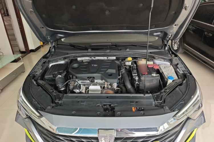 Used Roewe i6 MAX 2020 300TGI Automatic Sporty Cool Edition Engine Bay
