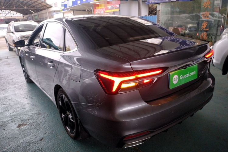 Used Roewe i6 MAX 2020 300TGI Automatic Supreme Edition with Cool Sunroof and Advanced Driving Features Exterior 2