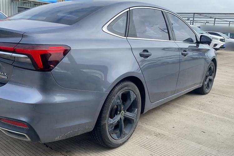 Used Roewe i6 MAX 2020 300TGI Automatic Supreme Edition with Cool Sunroof and Advanced Driving Features Exterior 3